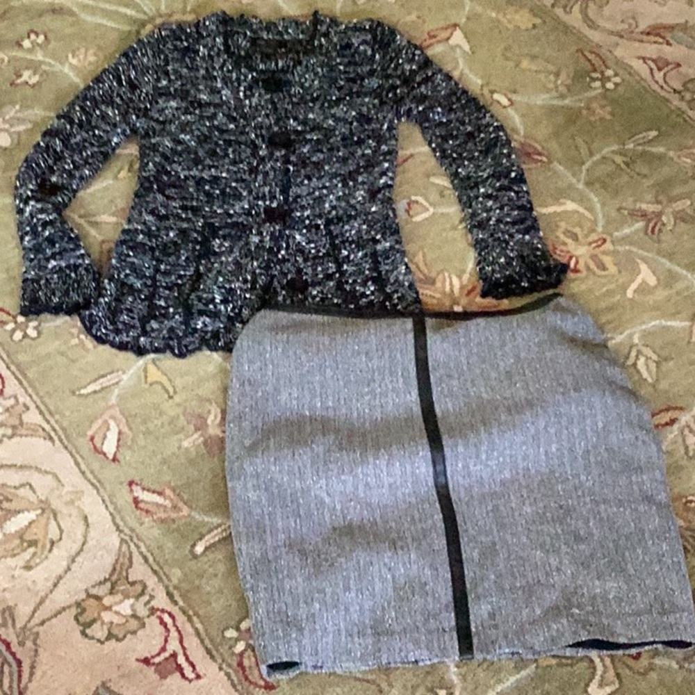 🏁 BCBG BLACK/WHITE Cardigan Acrylic  NWOT  🏁 - Picture 2 of 10